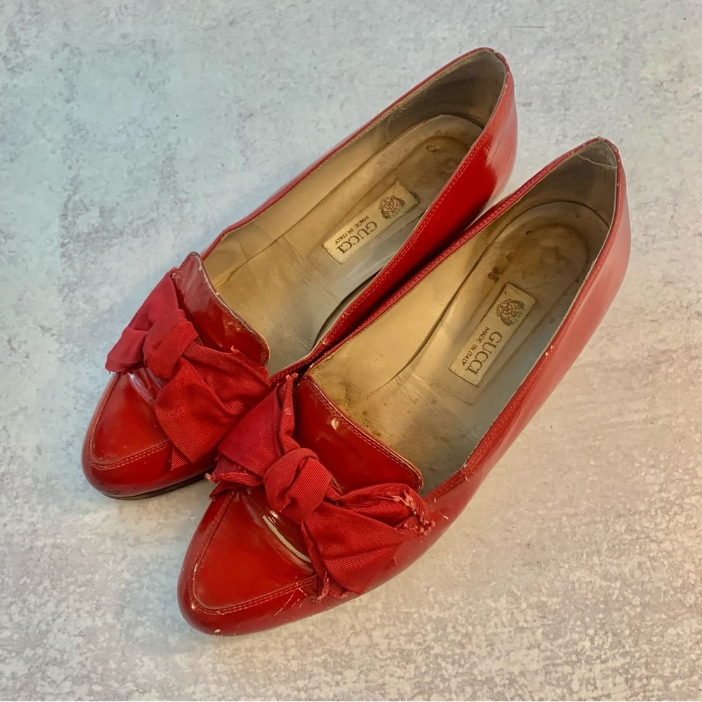 Gucci Vintage Rare Fine Red Shiny Patent Leather Bow Front Pointy loafers - Picture 3 of 16